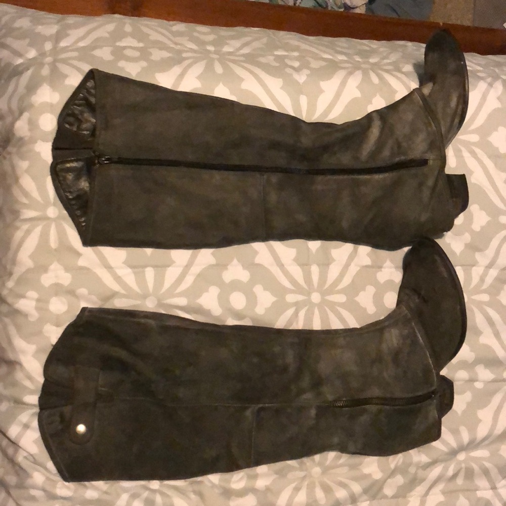 FERGIE real leather boots